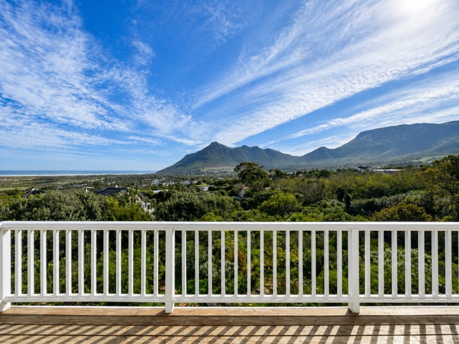 To Let 2 Bedroom Property for Rent in Crofters Valley Western Cape